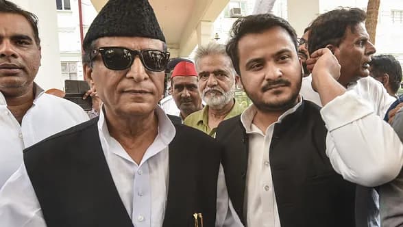 दो पैन कार्ड मामले में आजम खां और अब्दुल्ला आजम को इलाहाबाद HC से बड़ी राहत