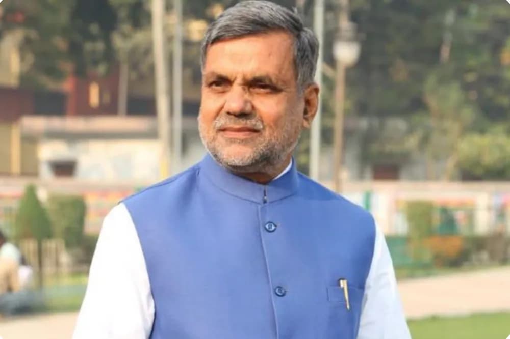 शिक्षक निर्वाचन क्षेत्र के चुनाव पर्यवेक्षक को हटाने की मांग, देवेंद्र प्रताप सिंह ने बताई वजह