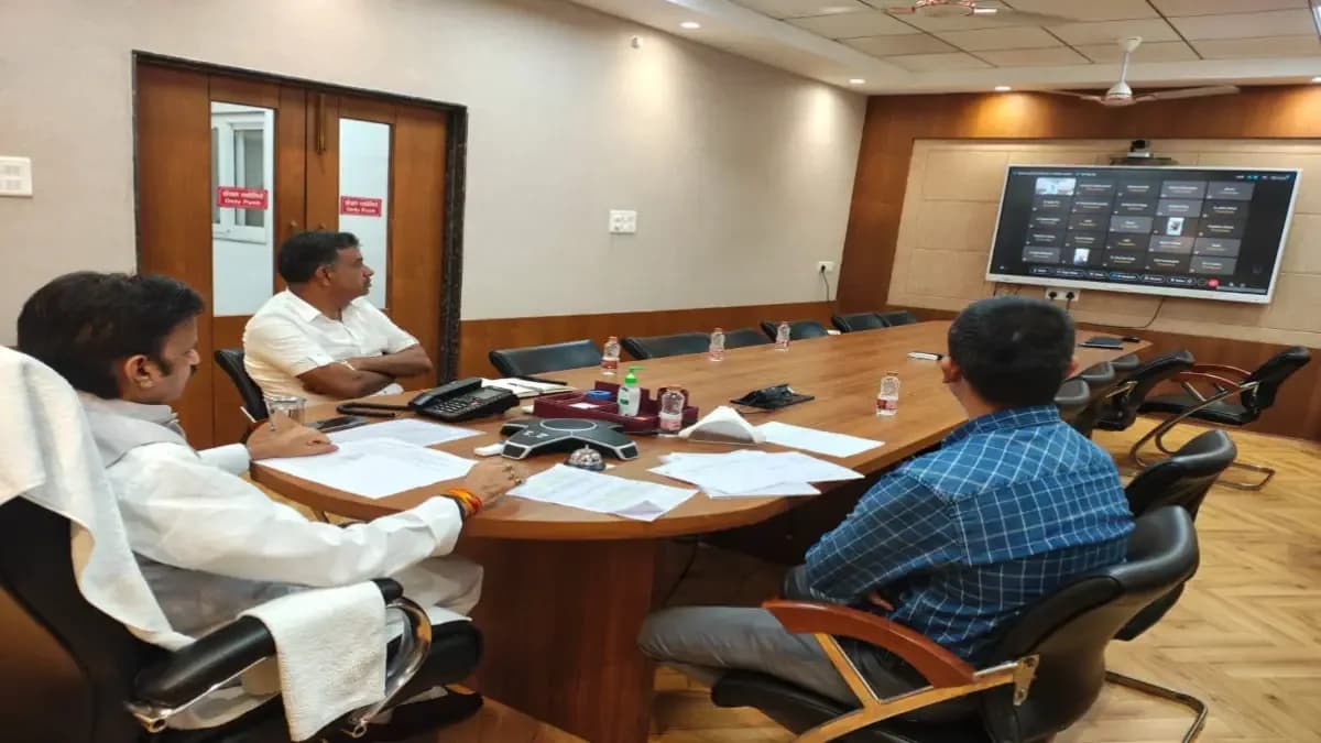 MP में ग्रामीण स्वास्थ्य सेवाओं पर सरकार का फोकस, डॉक्टरों की लेटलतीफी पर लगेगी लगाम