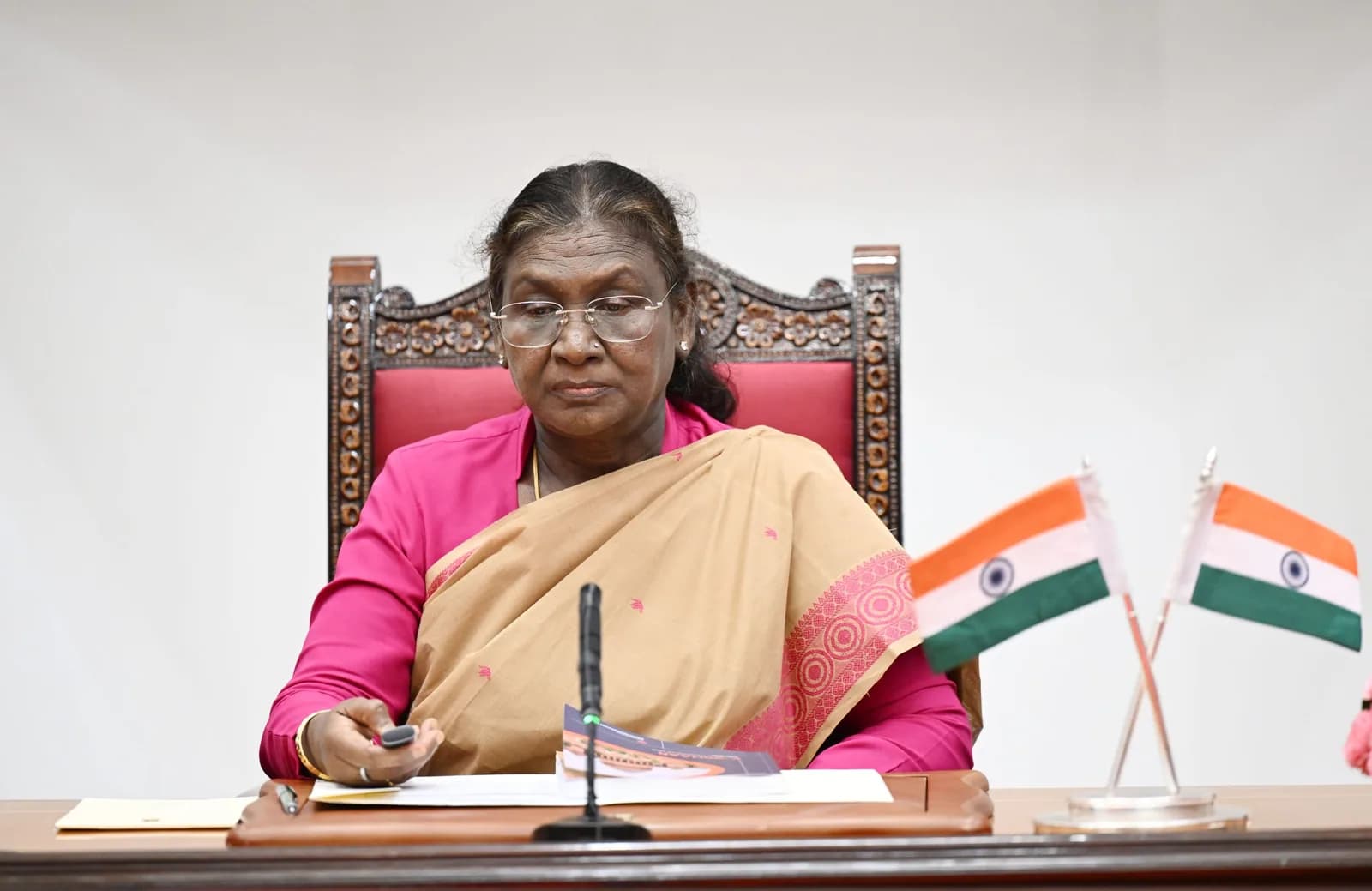 क्या मणिपुर में फिर लगेगा राष्ट्रपति शासन? हिंसा के बीच केंद्र के अगले कदम पर टिकी नजरें।